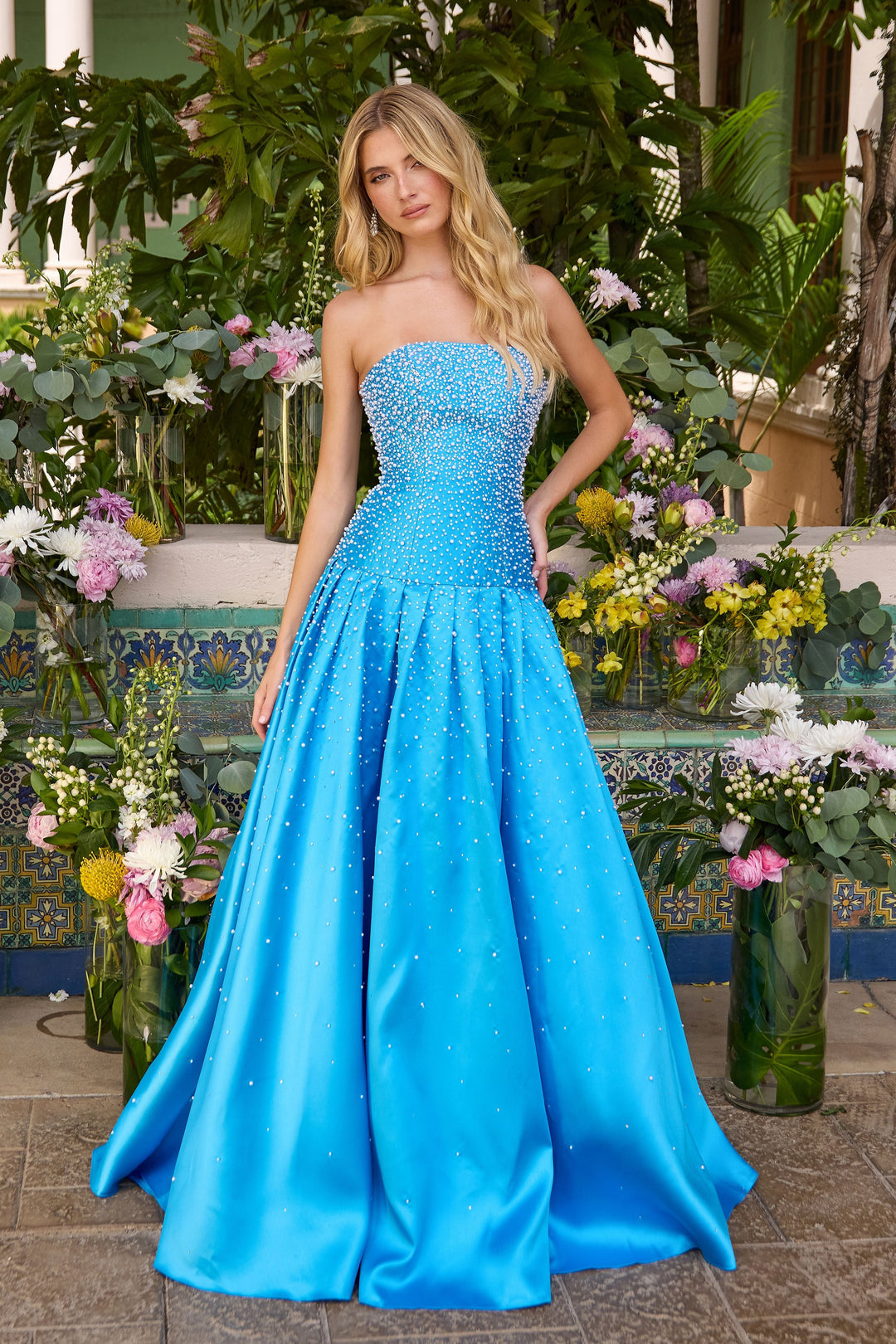Ava Presley 43093 Ocean/White