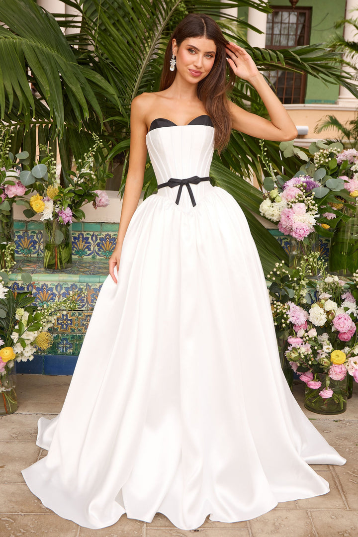 Ava Presley 47365 Ivory/Black