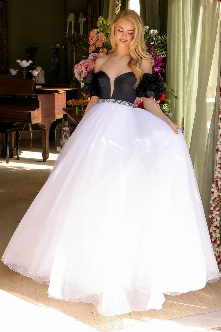 Ava Presley 39581 — Black/White