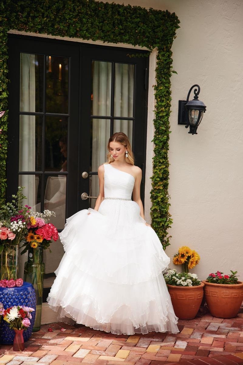 Ava Presley 29131 — Off White
